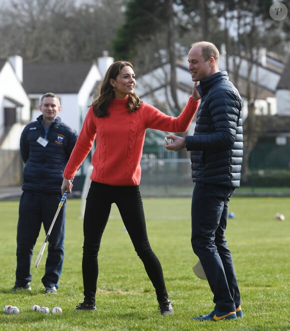 Le prince William, duc de Cambridge, et Catherine (Kate) Middleton, duchesse de Cambridge - Visite du club Salthill Knocknacarra GAA à Galway le troisième jour du voyage en République d'Irlande. Galway, 5 mars 2020