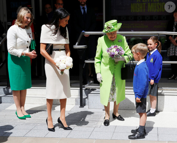 Meghan Markle, duchesse de Sussex, effectue son premier déplacement officiel avec la reine Elisabeth II d'Angleterre, lors de leur visite à Chester. Le 14 juin 2018