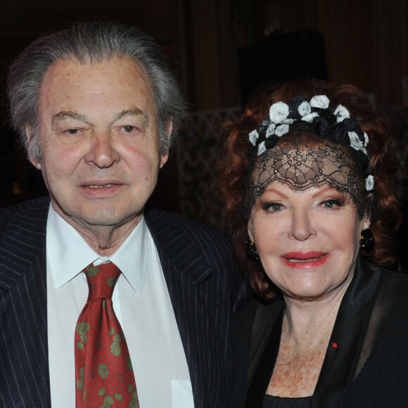 Régine et son frère Maurice Bidermann - Soirée de gala "La guinguette de Régine" en faveur de l'ONG "Les puits du désert" à Paris le 19 novembre 2013.