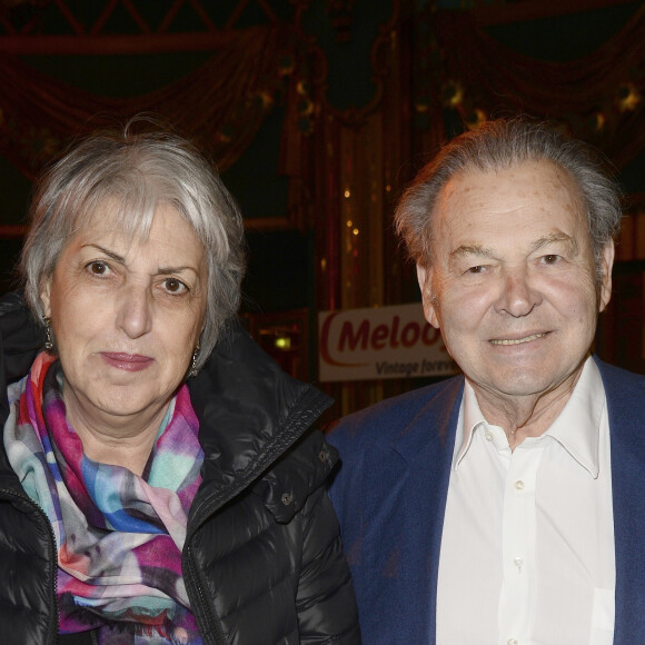 Exclusif - Maurice Bidermann (frère de Régine) et une amie de la famille - People en backstage du concert de Régine au théâtre des Folies Bergère à Paris le 14 février 2016. © Coadic Guirec/Bestimage