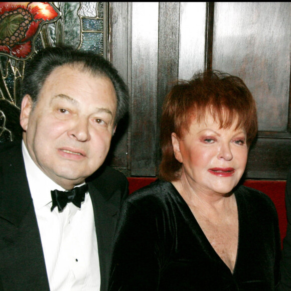 Pierre Cardin, Régine et son frère Maurice Bidermann - Soirée VIP chez Maxim's, Paris. Le 26 novembre 2004.