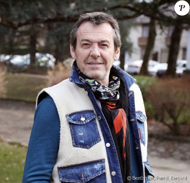 Jean-Luc Reichmann lors du photocall de la série "Léo Matteï, Brigade des mineurs" lors du 22ème Festival des créations télévisuelles de Luchon, France, le 7 février 2020. © Patrick Bernard/Bestimage