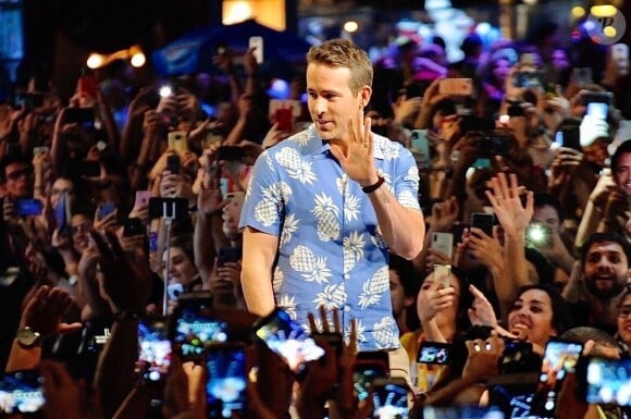 Ryan Reynolds - L'équipe du film Six Underground salue les fans au Omelet Arena à Sao Paulo au Brésil, le 8 décembre 2019