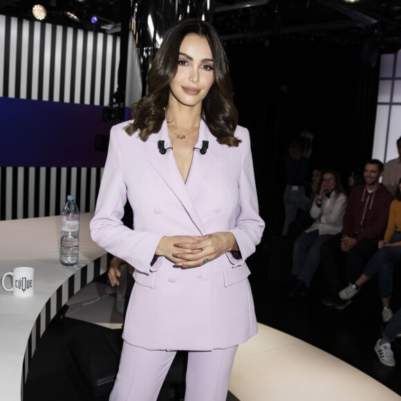 Exclusif - Nabilla Benattia-Vergara - Enregistrement de l'émission "Clique" présentée par M. Achour sur Canal Plus à Issy-les-Moulineaux le 31 janvier 2020. © Jack Tribeca/Bestimage