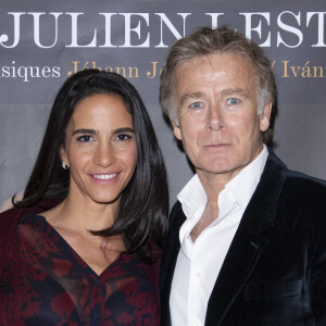 Franck Dubosc et sa femme Danièle - Photocall de la représentation de "Dream Compagnie Julien Lestel" à la salle Pleyel à Paris le 16 janvier 2020. © Coadic Guirec-Pierre Perusseau/Bestimage16/01/2020 - Paris