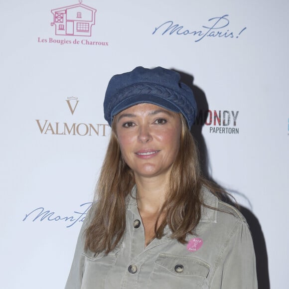 Exclusif - Sandrine Quétier - Photocall de la 6ème édition du cocktail "A Claudine" au profit de l'association "RoseUp" au restaurant "Mon Paris !" à Paris. Le 14 octobre 2019 © Christophe Clovis / Bestimage Depuis 6 ans, Esther Meyniel, fondatrice de l'agence Tess'Art Communication récolte des fonds afin d'aider à la lutte contre le cancer et pour le mieux-être des malades. En sa mémoire, elle a baptisé son action " A Claudine " en hommage à sa mère, décédée quand elle avait 20 ans. Pour cela, cette communicante réunie de nombreuses personnalités et s'entoure de personnes qui se battent pour la même cause afin de faire de cet événement du coeur un rendez-vous annuel fort qui puisse, chaque année, en clôture du mois Octobre Rose, apporter une aide significative à une association. C'est le restaurant MonParis!, qui recevait la nouvelle édition Octobre Rose avec les partenaires, René Furterer, Les bougies de Charroux, July Of St Barth, Valmont.. Cette année les profits sont reversés à l'association RoseUp l'association permet aux femmes confrontées à un cancer de poursuivre leur vie de femme, d'épouse, de mère et de professionnelle pendant et après les traitements mais aussi de se sentir moins seule face à la maladie en leur permettant d'appartenir à une communauté. Fabienne Carat, marraine de la soirée