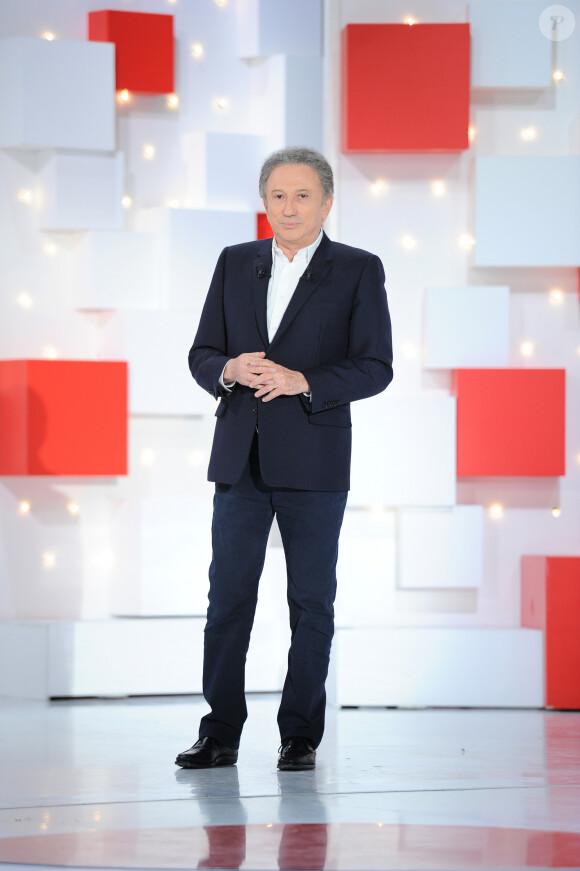 Exclusif - Michel Drucker - Enregistrement de l'émission "Vivement Dimanche" au studio Gabriel à Paris le 4 mars 2020 et diffusée le 8 mars 2020. © Guillaume Gaffiot/Bestimage04/03/2020 - Paris