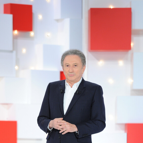 Exclusif - Michel Drucker - Enregistrement de l'émission "Vivement Dimanche" au studio Gabriel à Paris le 4 mars 2020 et diffusée le 8 mars 2020. © Guillaume Gaffiot/Bestimage04/03/2020 - Paris