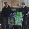 Exclusif - Cameron Diaz et Benji Madden font une apparition publique rare alors qu'ils s'approvisionnent à l'épicerie pendant l'épidémie de Coronavirus (Covid-19). Los Angeles, le 20 mars 2020.