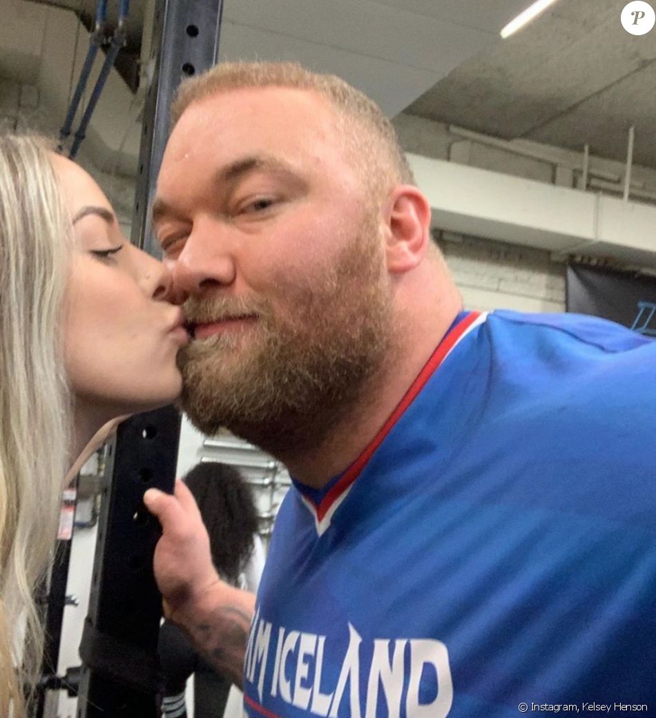 Hafthor Julius Bjornsson Et Sa Femme Kelsey Henson Sur Instagram Le 25 Aout 2019 Purepeople