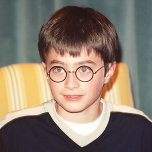 Daniel Radcliffe en promotion pour le film "Harry Potter à l'école des Sorciers" à Londres en 2000.