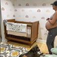 Alex Morgan, enceinte, aménage la chambre de sa future fille. Avril 2020.