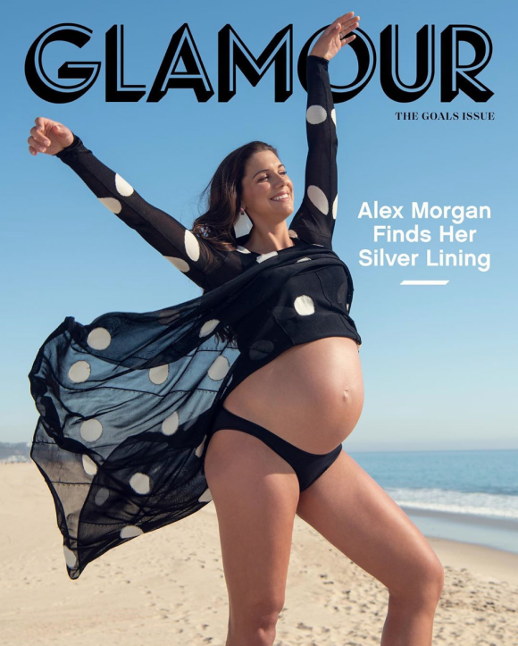 Alex Morgan, enceinte en couverture du magazine Glamour. Mars 2020.