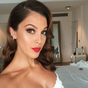 Iris Mittenaere. Novembre 2019.