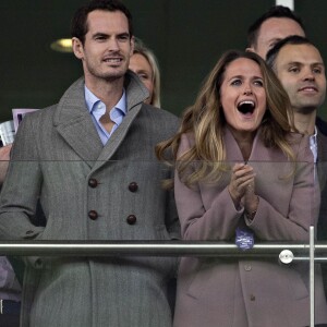 Andy Murray et sa femme Kim Sears lors du 2019 Cheltenham Festival le 13 mars 2019.