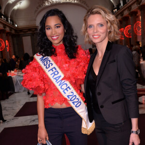 Clémence Botino (Miss France 2020) et Sylvie Tellier (Miss France 2002 et présidente du comité Miss France) lors du déjeuner d'affaires "Edition Spéciale Femmes" de la 5ème édition du Chinese Business Club à l'occasion de la journée internationales des droits des femmes au Pavillon Cambon Potel et Chabot, à Paris, France, le 9 mars 2020. © Rachid Bellak/Bestimage