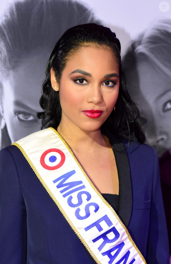 Clémence Botino (Miss France 2020) assiste au nouveau tournoi de tennis WTA l'Open 6ème Sens au Palais des Sports de Gerland à Lyon, France, le 7 mars 2020. © Romain Doucelin/Panoramic/Bestimage