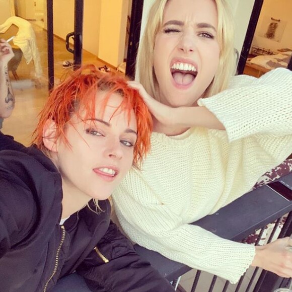 Kristen Stewart ose les cheveux oranges, sur Instagram, mars 2020.