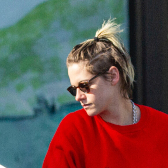 Kristen Stewart dans le quartier de Los Feliz à Los Angeles, le 26 novembre 2019