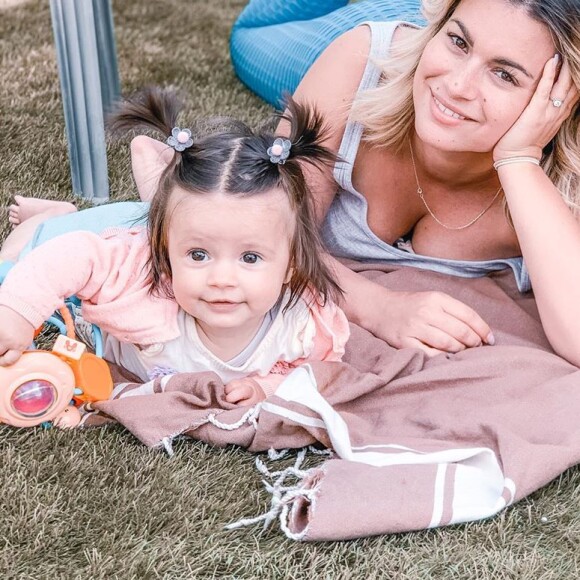 Carla Moreau et sa fille Ruby, le 12 avril 2020, sur Instagram