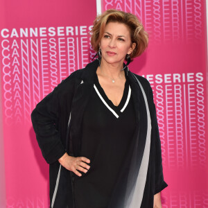 Corinne Touzet durant la soirée d'ouverture de la compétition du Canneseries le 7 avril 2018. Le Festival International de Cannes des Séries se déroule du 4 au 11 avril 2018 au Palais des Festivals. CANNESERIES valorise et incarne les séries du monde entier, comme un porte voix de ce nouvel art populaire et ultra créatif. Plusieurs sections composeront ce festival avec des projections et des rencontres ouvertes à tous et de nombreux rendez-vous festifs. Particularité du Canneseries, le Tapis, habituellement Rouge pour ce style d'événements, est cette fois ci, Rose. Il s'agit donc d'un Pink Carpet. © Bruno Bebert / Bestimage