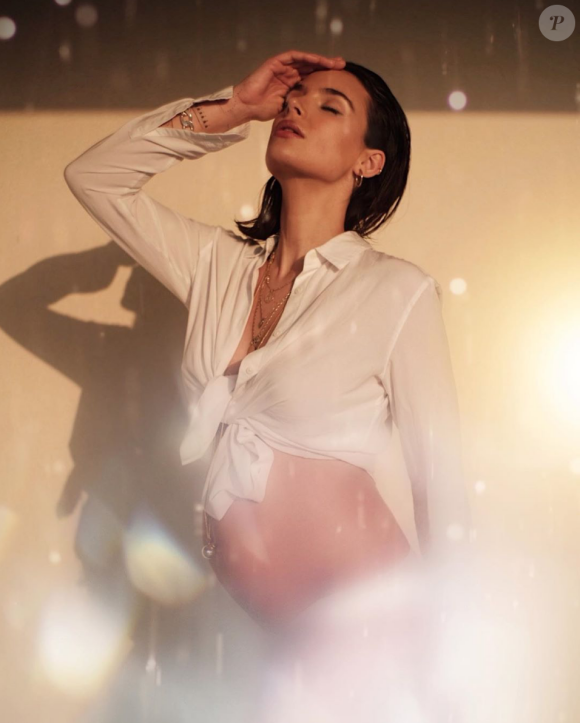 Jade Leboeuf, enceinte de son premier enfant et photographiée par son mari Stephane Rodrigues. Avril 2020.
