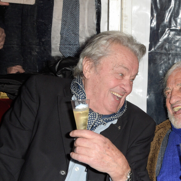 Semi-exclusif - Alain Delon et Jean-Paul Belmondo - Célébrités lors de l'inauguration de la grande roue de Paris, France, le 17 novembre 2017. © Coadic Guirec/Bestimage