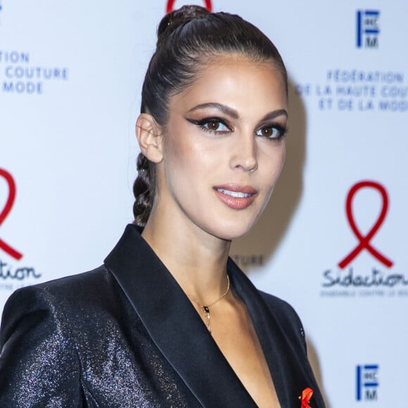 Iris Mittenaere lors du photocall de la 18e édition du "Dîner de la mode du Sidaction" au Pavillon Cambon Capucines - Potel et Chabot à Paris, France, le 23 janvier 2020. © Olivier Borde/Bestimage