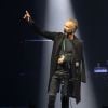 Sting chante à Berlin au Mercedes Benz Arena avec le bras gauche en écharpe le 31 octobre 2019.