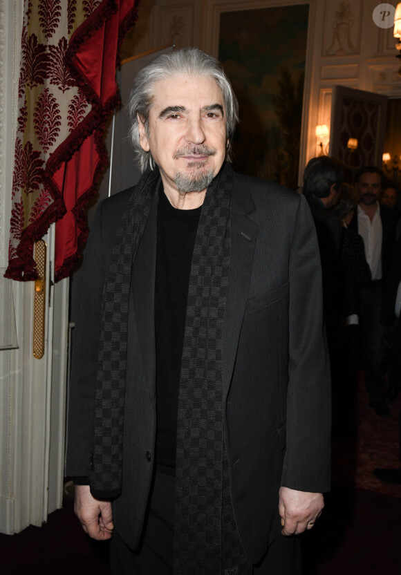 Serge Lama - Lancement du livre "Sardou Regards" de B.Kossek à l'hôtel Raphael à Paris, France, le 15 avril 2019. © Coadic Guirec/Bestimage