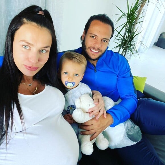 Julie Ricci avec son fils Gianni et son mari Pierre-Jean Cabrières, le 17 mai 2020