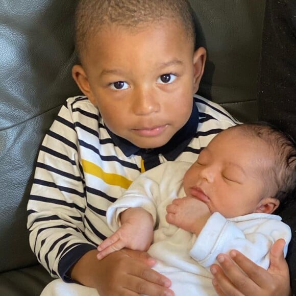 Tony Yoka a publié une photo de ses deux fils, Ali et Magomed, le 13 mai 2020 sur Instagram.