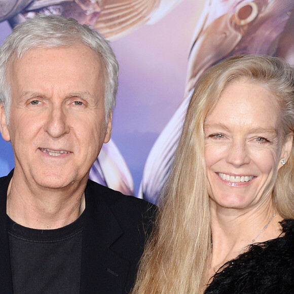 James Cameron et sa femme Suzy Amis Cameron à la première du film "Alita: Battle Angel" au Regency Village Theater à Westwood, Los Angeles, Californie, Etats-Unis, le 5 février 2019.