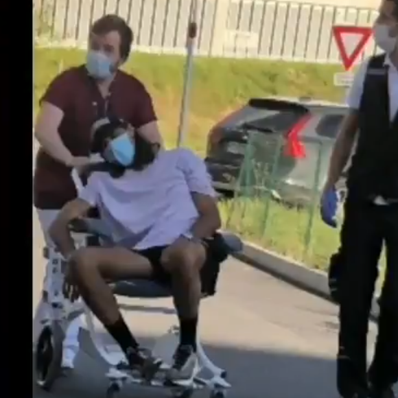 Aqababe dévoile des photos de Julien Guirado à l'hôpital après un gros malaise - 19 mai 2020