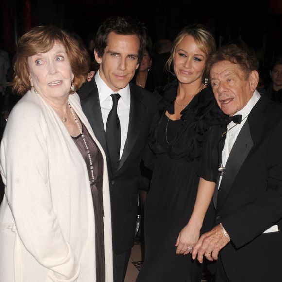 Anne Meara, Ben Stiller, Christine Taylor et Jerry Stiller assistent au 24e hommage de Ben Stiller au Musée annuel de l'image en mouvement à Cipriani, le 12 novembre 2008 à New York
