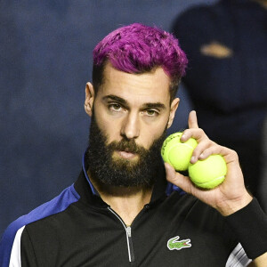 Le français Benoît Paire éliminé (6-4, 6-4) au premier tour du tournoi Rolex Paris Masters par le hongrois Márton Fucsovics à l'Accor Hotels Arena à Paris, FRance, le 30 octobre 2018. Le Français a une nouvelle couleur de cheveux: un rose fuchsia. © Pierre Perusseau/Bestimage