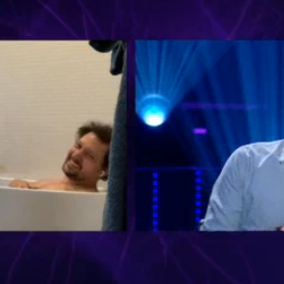 Eric Antoine, nu dans son bain, joue à Qui veut gagner des millions ? - TF1, 26 mai 2020