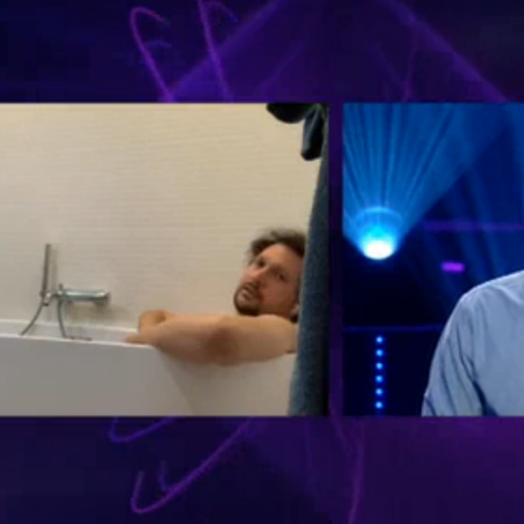 Eric Antoine, nu dans son bain, joue à Qui veut gagner des millions ? - TF1, 26 mai 2020
