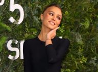 Lily-Rose Depp : Robe pailletée et décolletée pour ses 21 ans