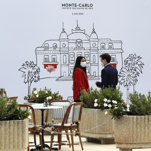 Louis et sa femme Marie Ducruet - Le mardi 2 juin 2020 à Monaco, ce jour, qui restera sans doute dans les annales, marque l'inauguration par le couple princier de la nouvelle architecture de la Place du Casino et la réouverture simultanée de l'emblématique Brasserie du Café de Paris Monte-Carlo, fermée suite à la crise sanitaire liée à l'épidémie de Coronavirus (Covid-19). Les participants portent tous des masques fournis par la fondation Princesse Charlène de Monaco. © Claudia Albuquerque / Bestimage