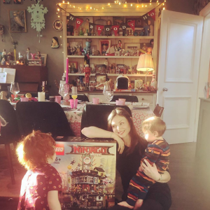 Sophie Ellis-Bextor et deux de ses cinq enfants. Décembre 2019.