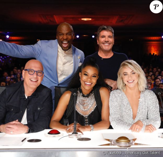Gabrielle Union (assise, au milieu) a été juré d'America's Got Talent lors de la saison 14 de l'émission, diffusée entre les 28 mai et 18 septembre 2019.