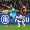 Adil Rami, à gauche, et Myziane Maolida, de l'OGC Nice, durant la rencontre de football de Ligue 1 opposant Nice à Marseille, au stade Allianz Riviera, à Nice, le 21 ocotbre 2018. Marseille a remporté ce Derby par un but à zéro marqué par Morgan Sanson en fin de première mi-temps. © Bruno Bebert/Bestimage