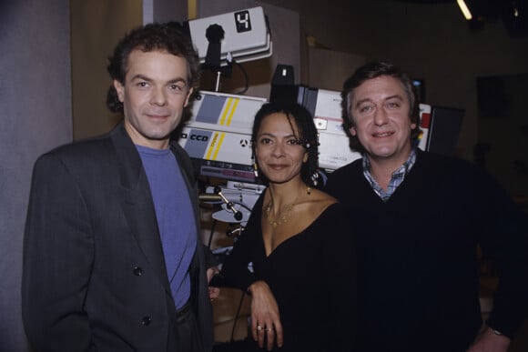 En France, à Paris, Bernard LANNEAU (doublage voix de KEVIN COSTNER), Marie-Christine DARAN ( doublage voix de WOOPY GOLDBERG et DE MADONNA ) et Patrick POIVEY (doublage voix de BRUCE WILLIS et de DON JOHNSON) la 10 décembre 1993. © Bruno Schneider via Bestimage