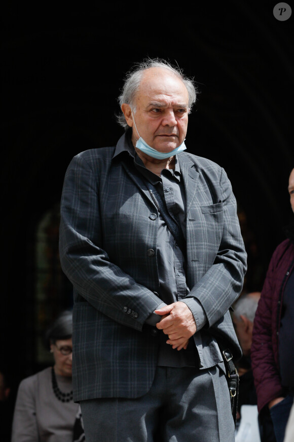 Sorties des obsèques de Marcel Maréchal en l'église Saint-Roch. Paris, le 19 juin 2020.