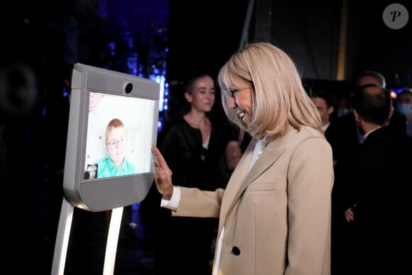 La Première Dame Brigitte Macron - Symphonie pour la vie - Les artistes se mobilisent pour les soignants - Une grande soirée musicale au Théâtre du Châtelet à Paris diffusée le 24 juin en prime time sur France 3. Le 15 juin 2020. © Dominique Jacovides/Bestimage