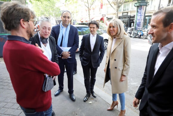 Ruth Mackenzie (Directrice du Théâtre du Châtelet), Yannis Chebbi, Gautier Capuçon, la Première Dame Brigitte Macron - Symphonie pour la vie - Les artistes se mobilisent pour les soignants - Une grande soirée musicale au Théâtre du Châtelet à Paris diffusée le 24 juin en prime time sur France 3. Le 15 juin 2020. © Dominique Jacovides/Bestimage