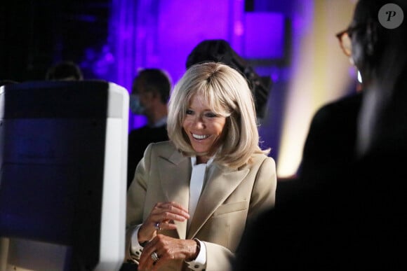 La Première Dame Brigitte Macron - Symphonie pour la vie - Les artistes se mobilisent pour les soignants - Une grande soirée musicale au Théâtre du Châtelet à Paris diffusée le 24 juin en prime time sur France 3. Le 15 juin 2020. © Dominique Jacovides/Bestimage