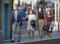 Letizia et Felipe d'Espagne, à pied et masqués : sortie en famille remarquée