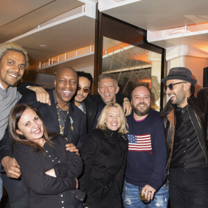 Toumani Sangaré, Nicole Schluss, le rappeur Oxmo Puccino (Abdoulaye Diarra), Kim Chapiron, Vincent Cassel, Ludivine Sagnier, Alban Ivanov, JR (Artiste), Ladj Ly, Olivier Cachin lors de la remise de la médaille d'Officier des Arts et des Lettres au rappeur O.Puccino par l'acteur, réalisateur et producteur V.Cassel à l'hôtel du Collectionneur à Paris, France, le 2 mars 2020. © Jack Tribeca/Bestimage